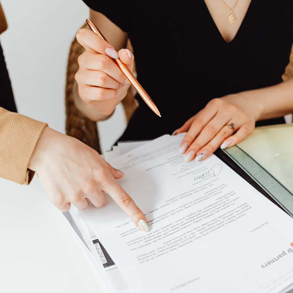 Roles claros entre franquiciador y franquiciado. En el contrato de franquicia se detalla todo para que no surjan malentendidos