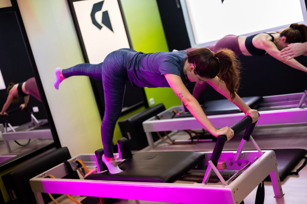 dolor de espalda y pilates con supervisión profesional